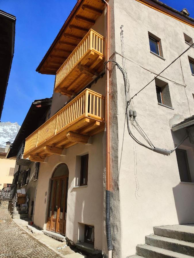 Boutique Alpine One-bedroom By Supastays - Via Lyssandrin 8 * Courmayeur