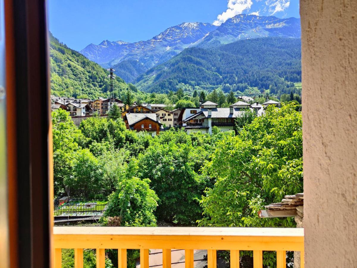 Boutique Alpine One-bedroom By Supastays - Via Lyssandrin 8 * Courmayeur