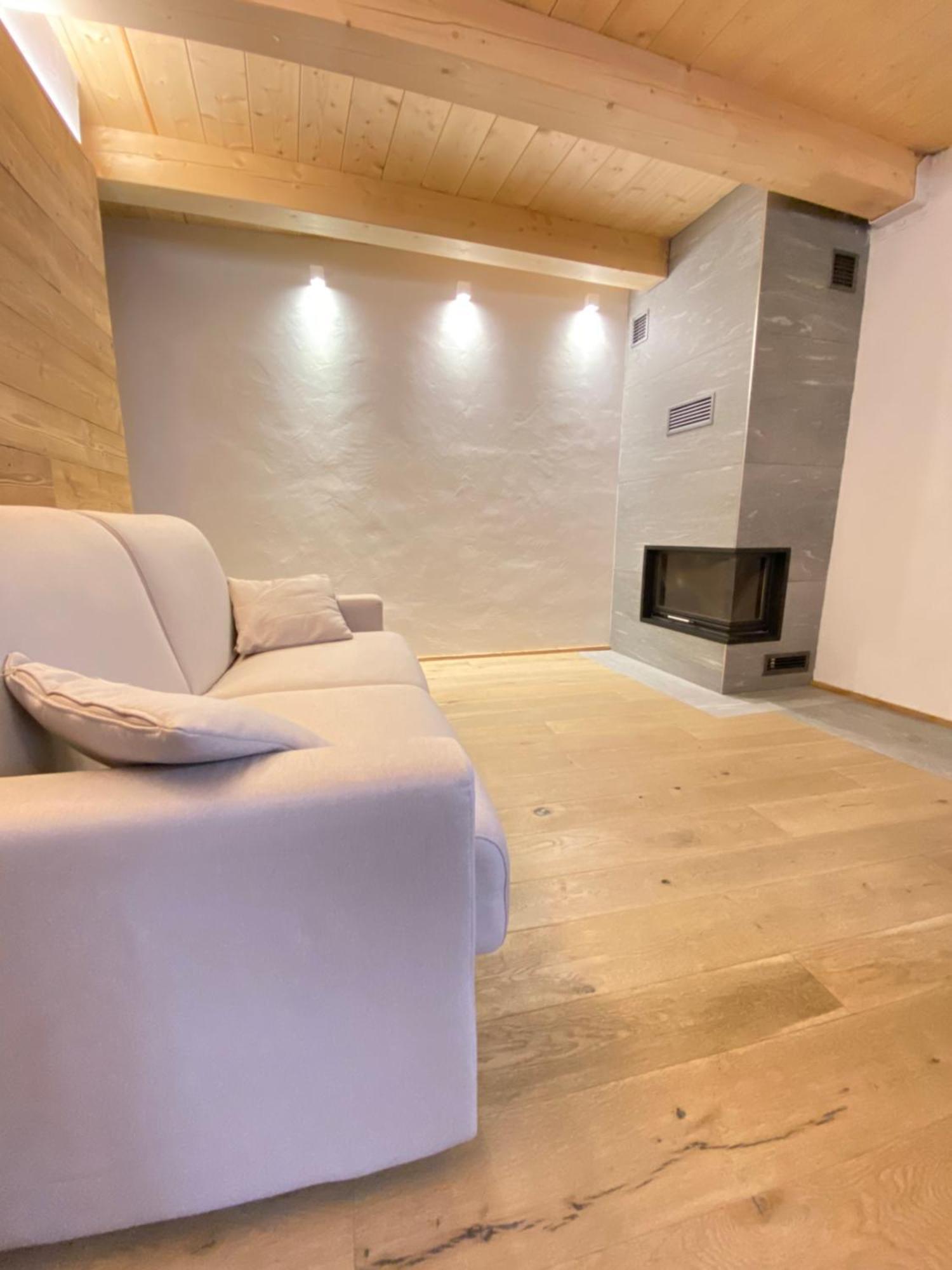 Boutique Alpine One-bedroom By Supastays - Via Lyssandrin 8 * Courmayeur