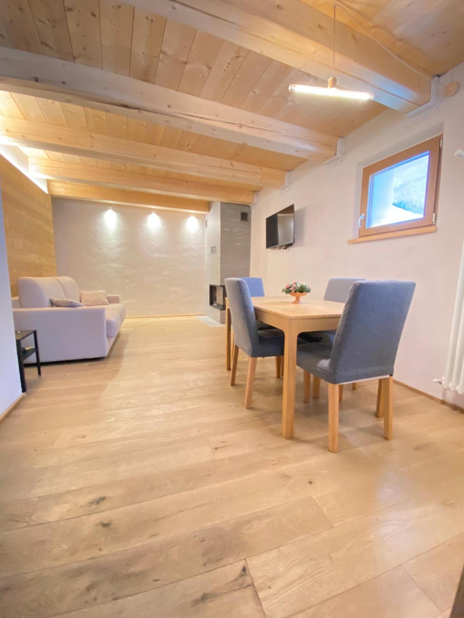 Boutique Alpine One-bedroom By Supastays - Via Lyssandrin 8 Courmayeur